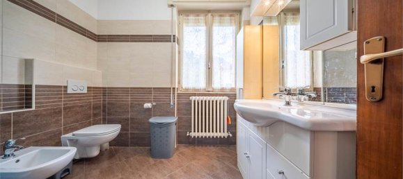 6 bedrooms House in Prata Camportaccio, Italy No. 377701 35