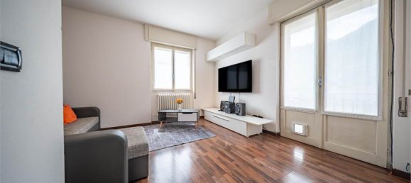 6 bedrooms House in Prata Camportaccio, Italy No. 377701 7