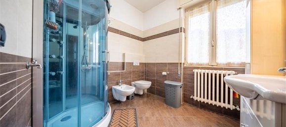 6 bedrooms House in Prata Camportaccio, Italy No. 377701 34