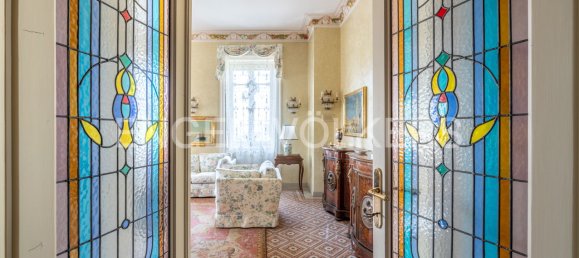 3 bedrooms Villa in Ternate, Italy No. 65395 5