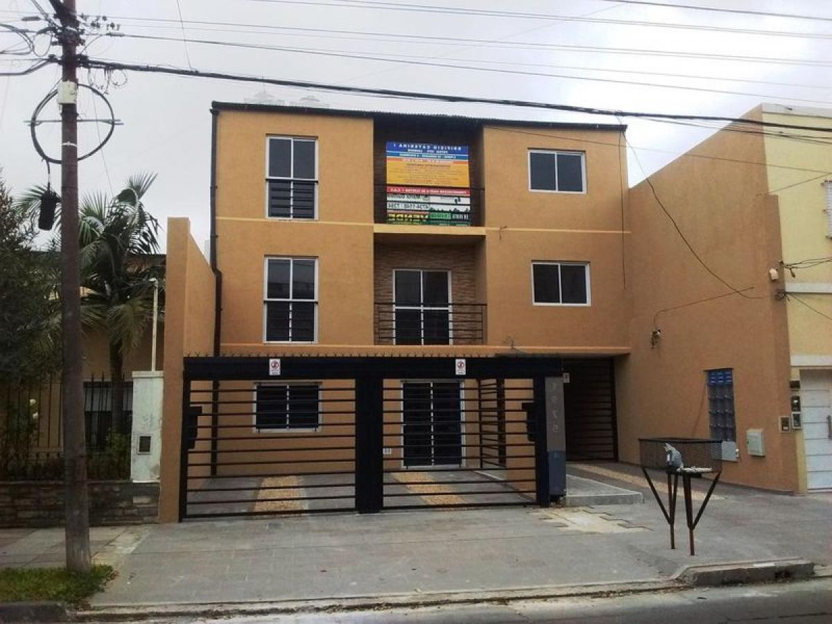 Studio in Tres de Febrero, Argentina No. 3016