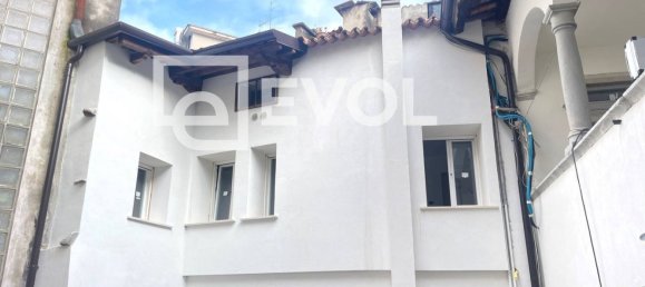 3 rooms Apartment in Udine, Italy No. 75015 10