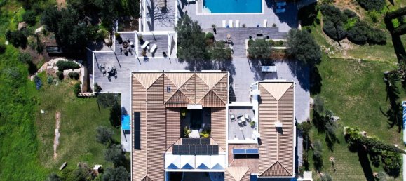 5 bedrooms Villa in Lagoa, Portugal No. 122944 2