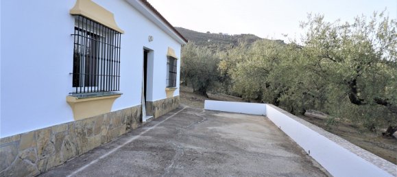 3 bedrooms House in Alcaucin, Spain No. 45174 3