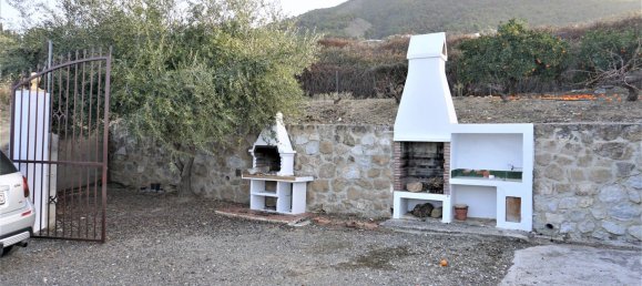 3 bedrooms House in Alcaucin, Spain No. 45174 2