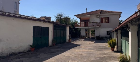 11 bedrooms Villa in Naples, Italy No. 313990 2