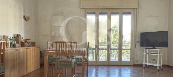 5 bedrooms Apartment in Camaiore, Italy No. 379032 2