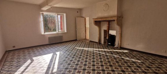 Casa de 3 dormitorios en Rhone, France No. 335400 2