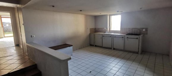 Casa de 3 dormitorios en Rhone, France No. 335400 5