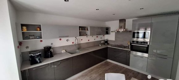 5 bedrooms House in Treveray, France No. 79126 2