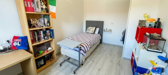 4 bedrooms House in Rhone, France No. 194492 10