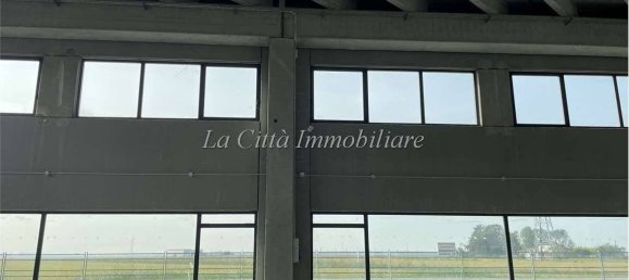 1-salle Entrepôt à Romentino, Italy No. 51545 10