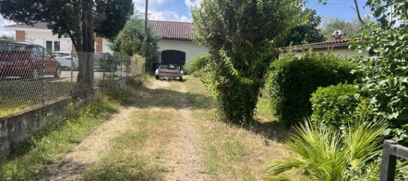 4 bedrooms House in Saint-Loubes, France No. 276769 2