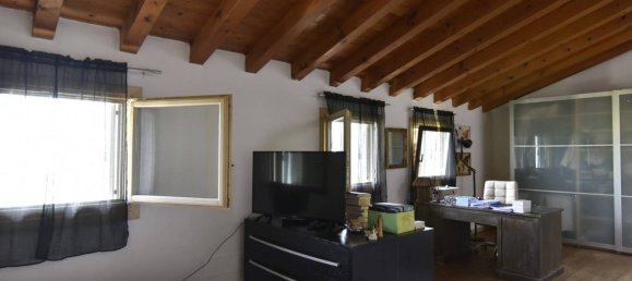 3 غرف نوم فيلا في Borso del Grappa, Italy رقم 172740 16