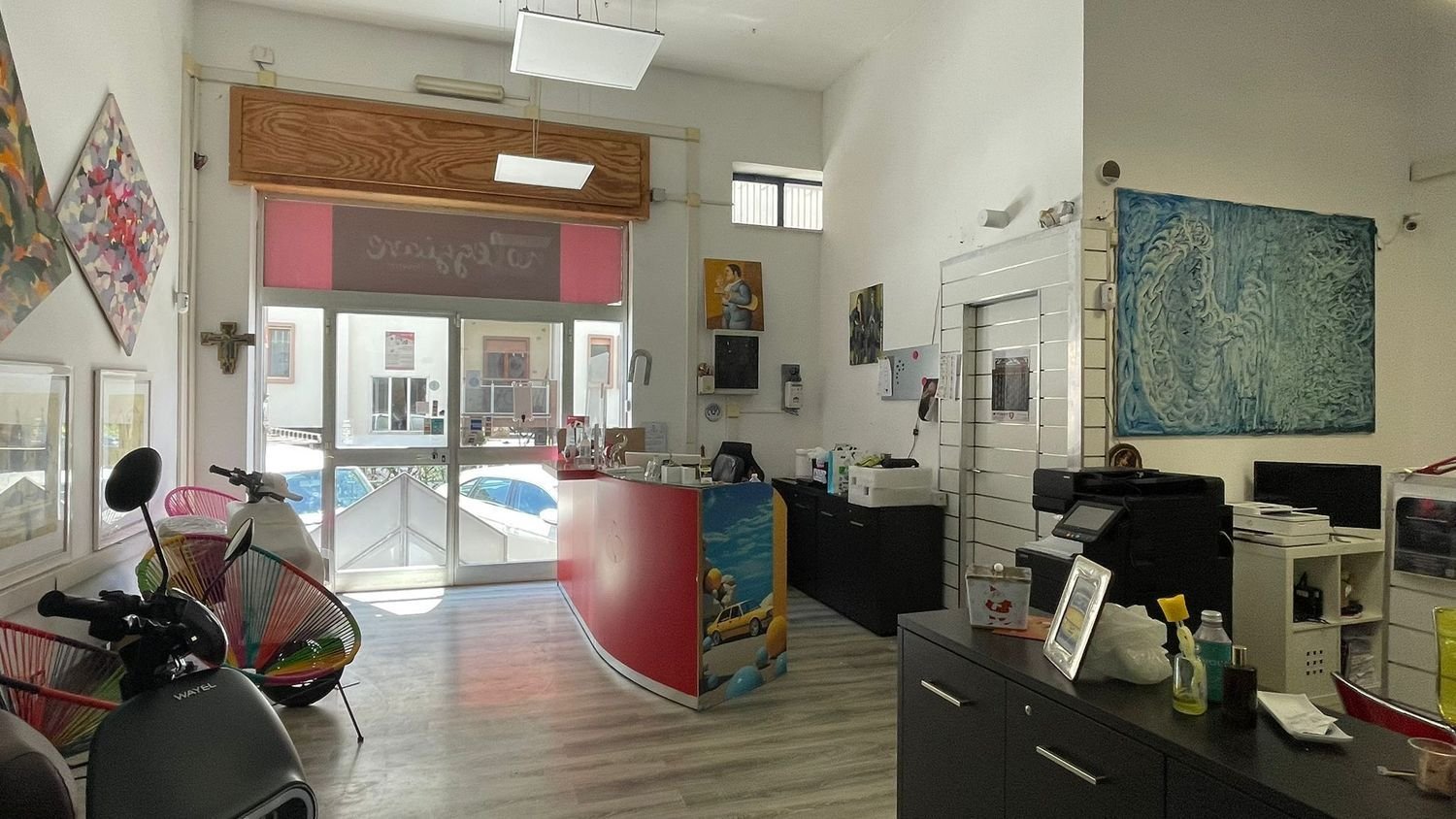 Gewerbliche Immobilie in Salerno, Italy 60m², Nr. 343303