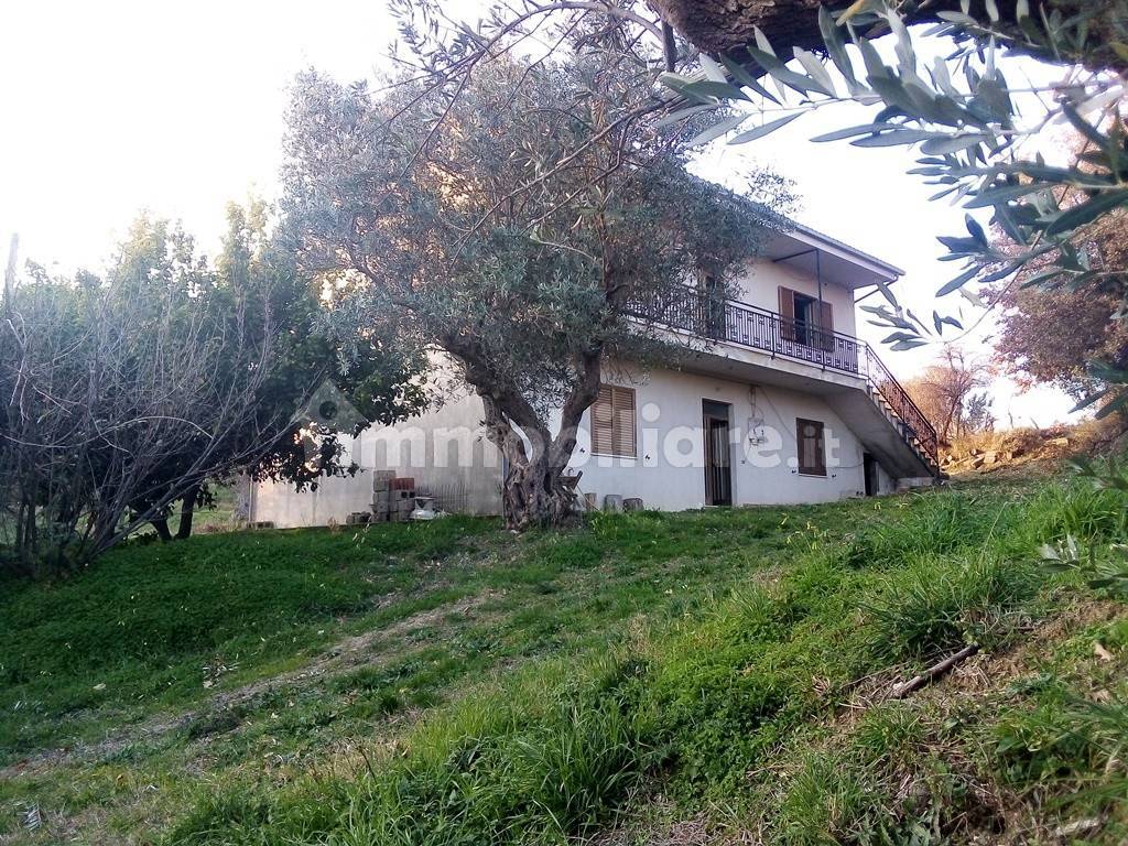 4 bedrooms Villa in Lattarico, Italy No. 166100