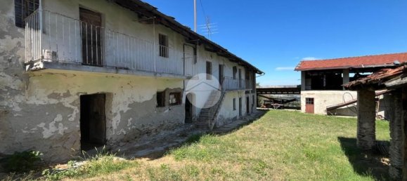 10 rooms House in Barge, Italy No. 279515 2