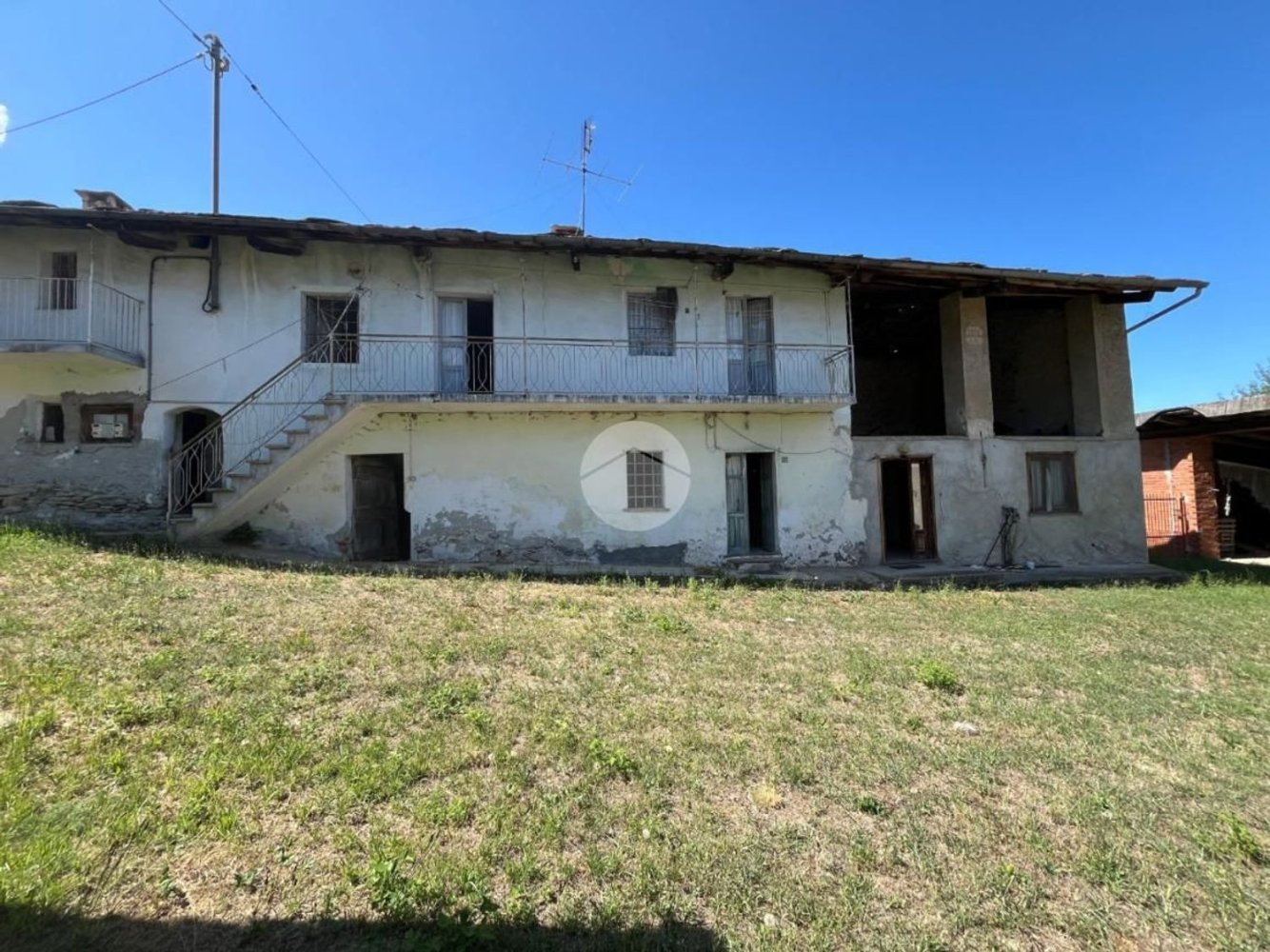 10 rooms House in Barge, Italy No. 279515