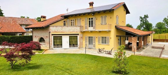 4 bedrooms Villa in Cherasco, Italy No. 126831 5