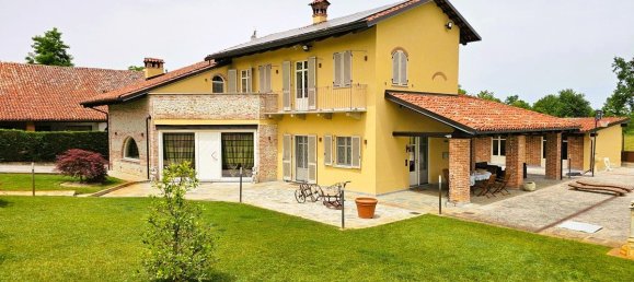 4 bedrooms Villa in Cherasco, Italy No. 126831 6