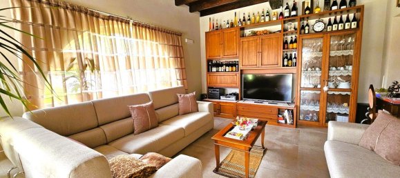 4 bedrooms Villa in Cherasco, Italy No. 126831 14