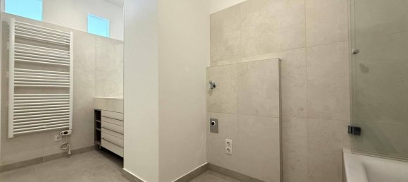 3 bedrooms Duplex in Ottakring, Austria No. 179525 14