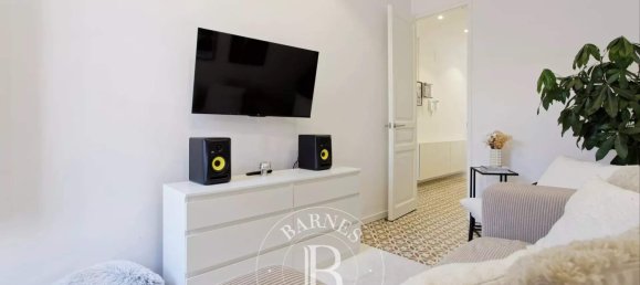 2 bedrooms Apartment in Sant Marti, Spain No. 169074 3