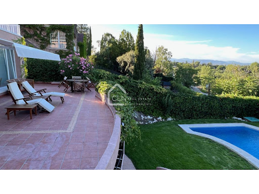 5 chambres Maison à Villanueva de la Canada, Spain No. 278805