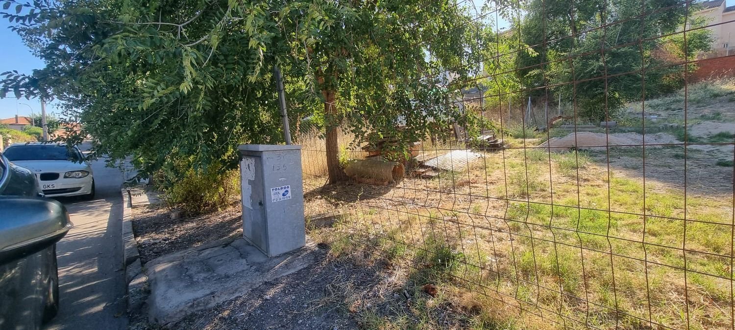  Land in Colmenar de Oreja, Spain No. 209335