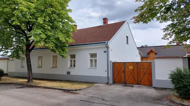Casa de 6 habitaciónes en Wiener Neustadt, Austria No. 208175