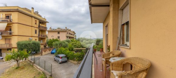 3 bedrooms Apartment in Rome, Italy No. 310111 14