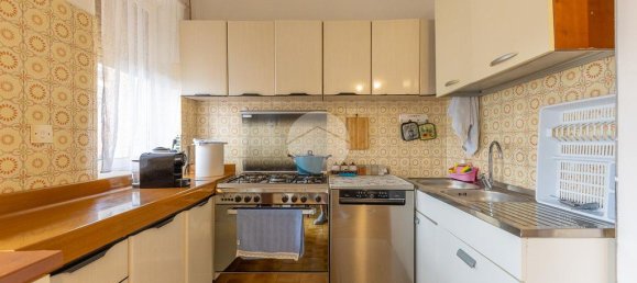 3 bedrooms Apartment in Rome, Italy No. 310111 11