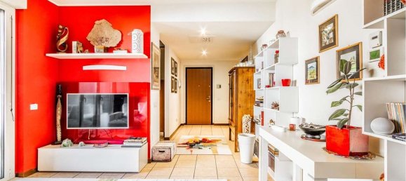 4 rooms Apartment in Segrate, Italy No. 260635 6