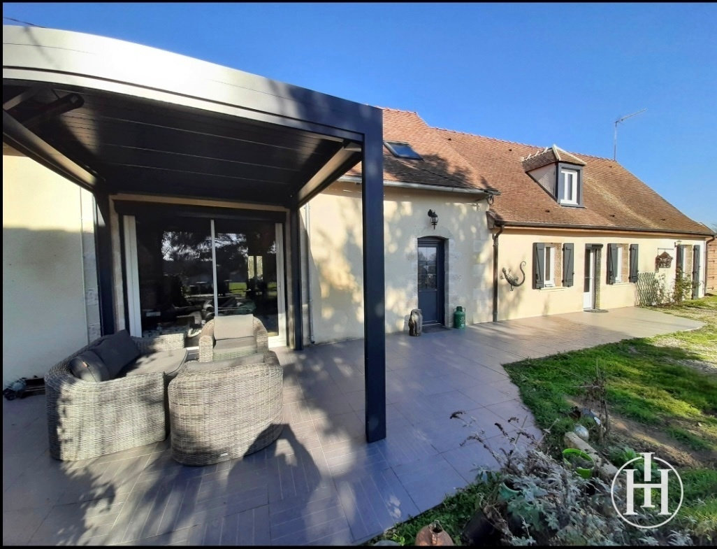 4 bedrooms House in Saint-Amand-Montrond, France No. 89150