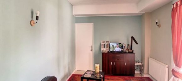 Apartamento de 15 dormitorios en Migennes, France No. 363994 17