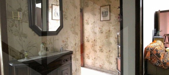 7 rooms Apartment in Pontedera, Italy No. 19253 17