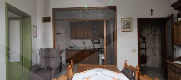 7 rooms Apartment in Pontedera, Italy No. 19253 37