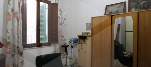 7 rooms Apartment in Pontedera, Italy No. 19253 23