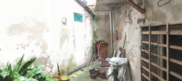 7 rooms Apartment in Pontedera, Italy No. 19253 44