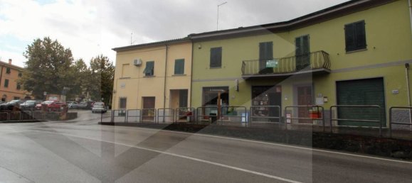 7 rooms Apartment in Pontedera, Italy No. 19253 48