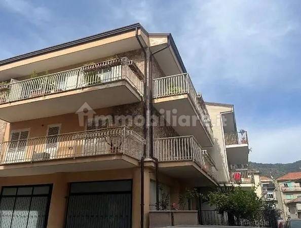 Apartamento T3 em Francavilla di Sicilia, Italy N.º 271359