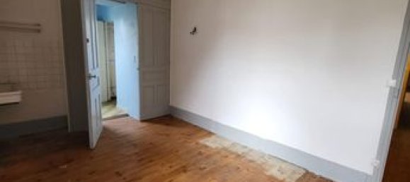 3 rooms Apartment in L'Horme, France No. 290630 3