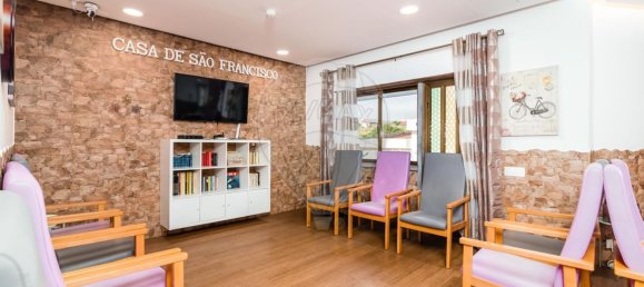 280m² Commercial property in Sintra, Portugal No. 50494 17