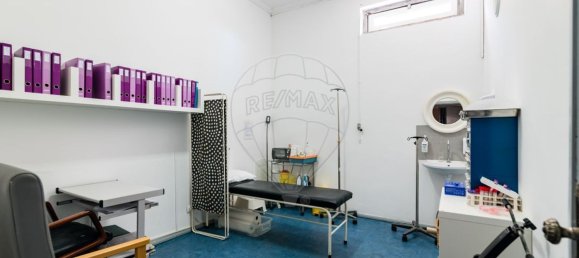 280m² Commercial property in Sintra, Portugal No. 50494 12