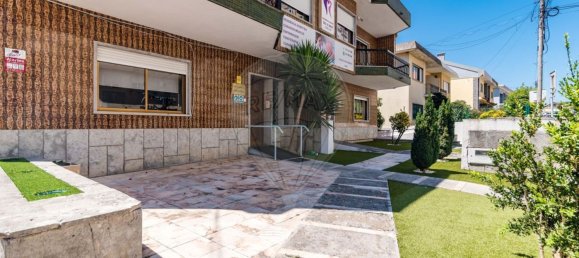 280m² Commercial property in Sintra, Portugal No. 50494 4