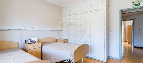 280m² Commercial property in Sintra, Portugal No. 50494 15