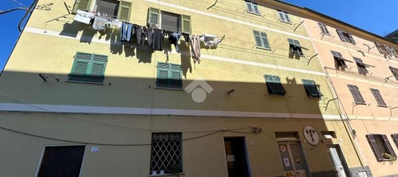 3 rooms Apartment in Genoa, Italy No. 164564 3