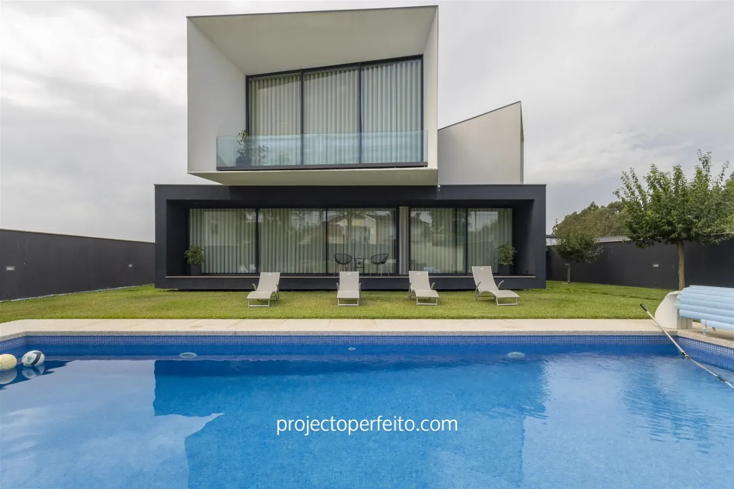 4 Schlafzimmer Haus in Oliveira de Azemeis, Portugal, Nr. 261597