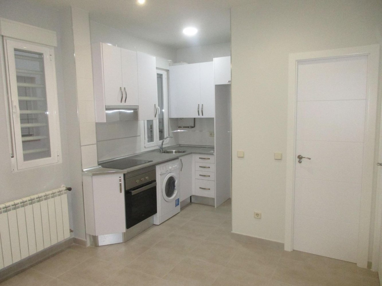 1 bedroom Apartment in Madrid, Spain No. 135679