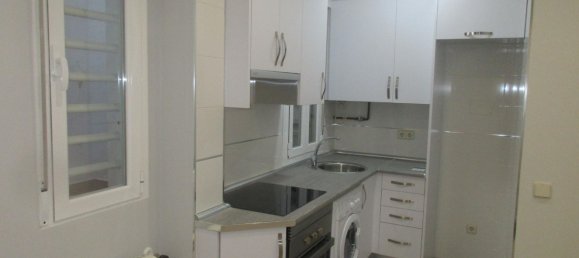 1 bedroom Apartment in Madrid, Spain No. 135679 3